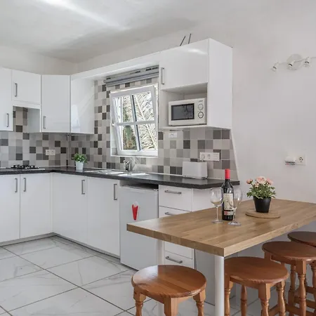 Casa Eden * Tías