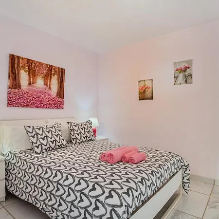 Casa Eden Tías